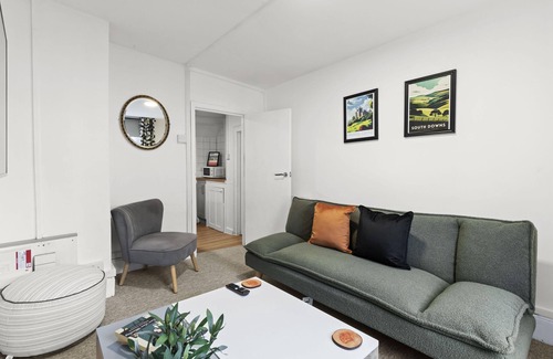 Arundel Apartment | Castle Cottage Arundel | By My Getaways