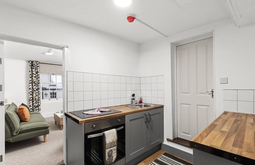 Arundel Apartment | Castle Cottage Arundel | By My Getaways