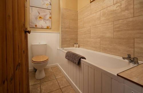 Eyemouth House | Castle Cottage, Press Mains Farm Cottages