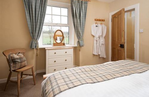 Eyemouth House | Castle Cottage, Press Mains Farm Cottages