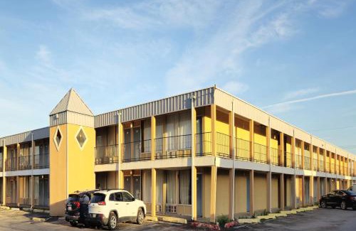 Lawton Hotel | Castle inn & suites by OYO Lawton