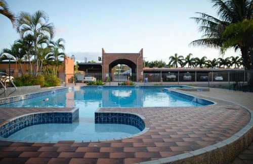 Bowen Hotel | Castle Motor Lodge