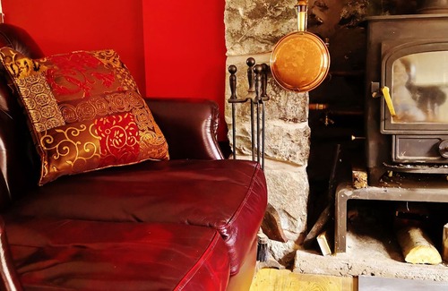 Harlech House | Castle, Mountains, Beach and a Cosy Cottage