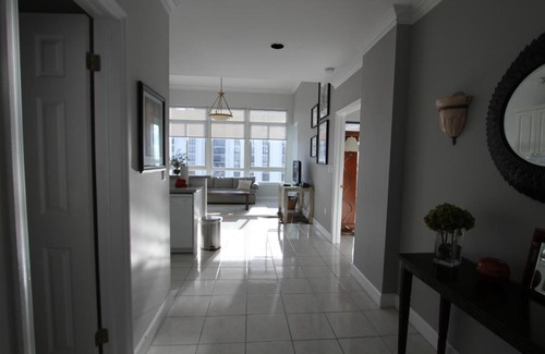 Mid Beach House | Castle PH12 Spacious Bay View Penthouse, Pool, Tennis, Free Parking