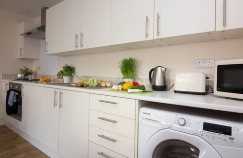 Southampton City Centre Apartment | Castle Point 6 Apartment - Premier Lodge