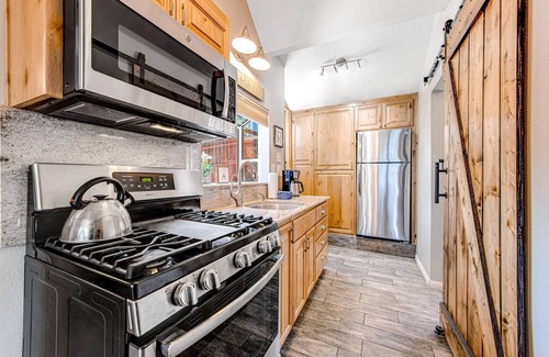 Boulder Bay Cabin | Castle Rock Cabin #1 ~ Comfortable cabin with modern amenities and deck - near hiking and lake