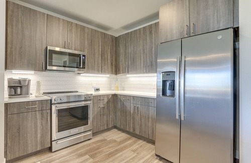 Castle Rock Condo | Castle Rock Condo - Walk to Dining & Shopping!