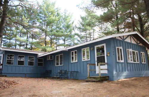 Friendship Cabin | Castle Rock Lake Cabin Near Lake ~ Close To Wisconsin Dells ~ Peaceful Retreat!