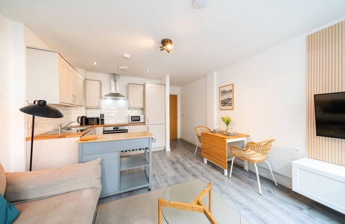 Dundee Apartment | Castle Street Apartment - City Centre 2-bed