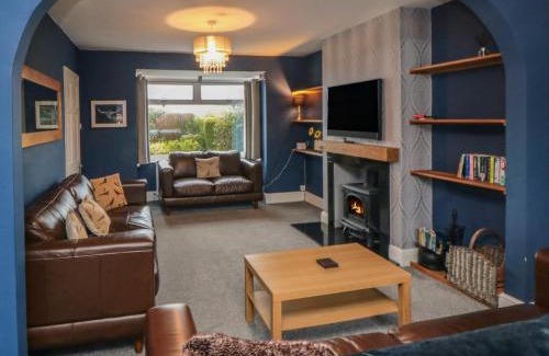 Burniston House | Castle View