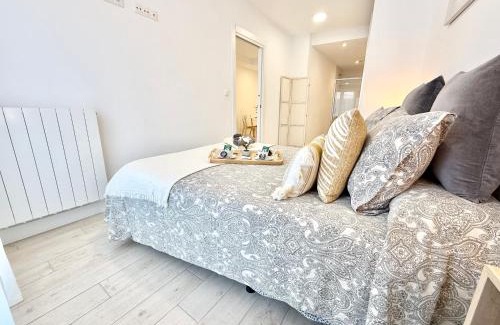 Castro Urdiales Apartment | Castro Holidays - Apto D Céntrico Terraza con Garaje Gratis