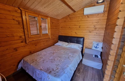 Uzlina House | Casuta Anastasia