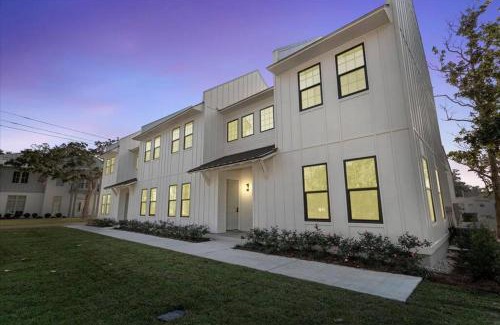 Pass Christian Apartment | Cat Island Town Home