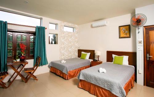 Quan Tom Hotel | Cat Tien Jungle Lodge