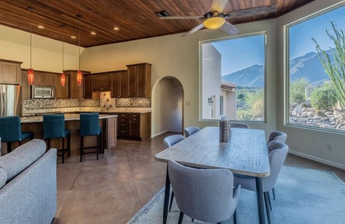 Cimarron Foothills Estates House | Catalina Foothills private escape with views, pool, and spa