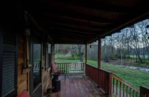 Alix House | Catalpa Cabin Rental