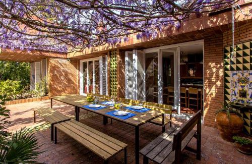 Vespella de Gaia Villa | Catalunya Casas Rural charm on an olive farm in Costa Dorada!
