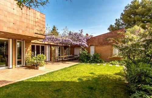 Vespella de Gaia Villa | Catalunya Casas Rural charm on an olive farm in Costa Dorada!