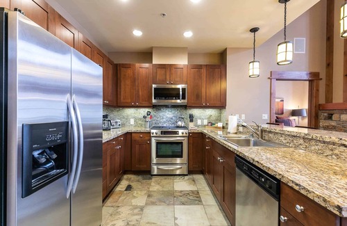 Truckee Condo | Catamount Lodge 408 Fabulous 2 Bedroom