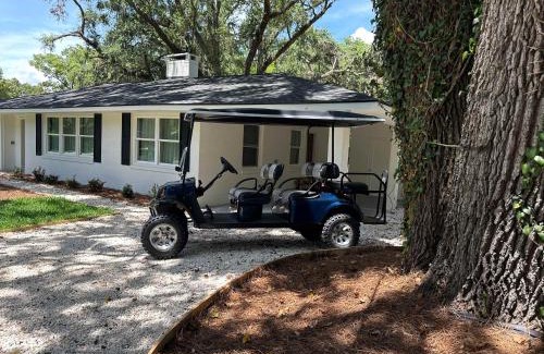 Saint Simons Heights House | Cater Cove - private pool 1 mile to beach quiet