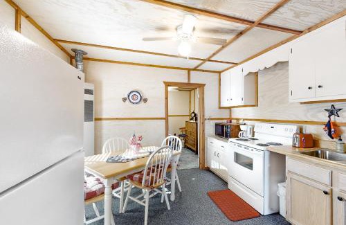 Eagle River House | Catfish Cottage B