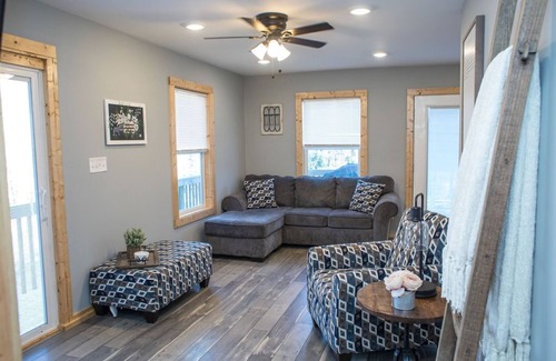 Flat Rock House | Catherine's Cabin