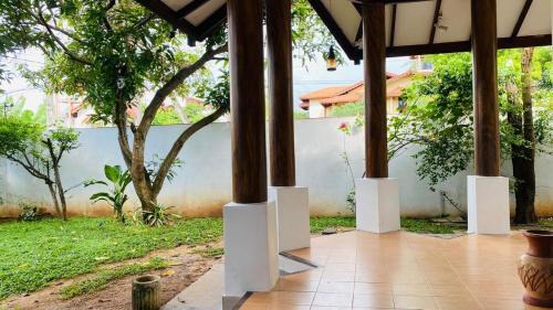 Ja-Ela House | catherine villa