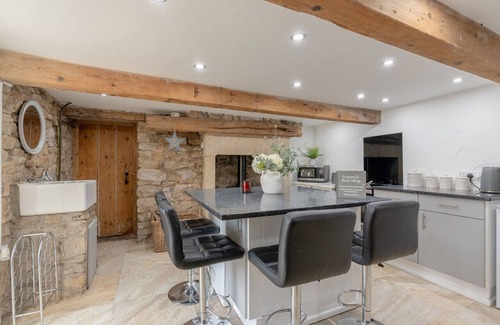 Fence House | Catlow Cottage Retreat