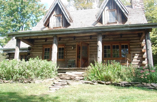 Franklin House | Catskill Cabin near Cooperstown Baseball All Star Village in Oneonta