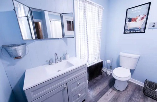 West Saugerties House | Catskill Mountain Farmhouse close to Woodstock