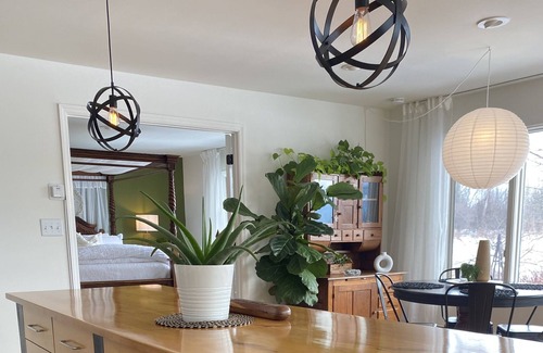 Freehold Apartment | Catskill Mountain View-Private Deck-Golf/Skiing