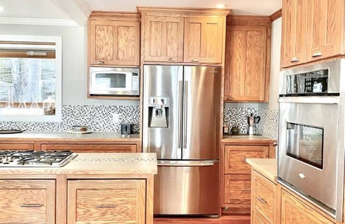 Bovina Center House | Catskills Mountain Retreat – Summer Stay with Scenic Views