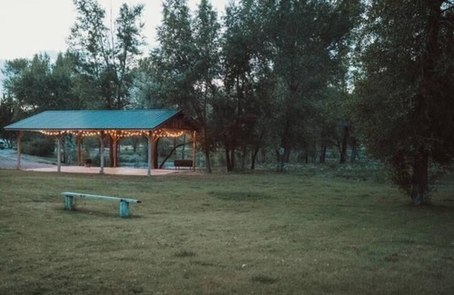 Idaho Falls Apartment | Cattle Kate At Mountain River Ranch