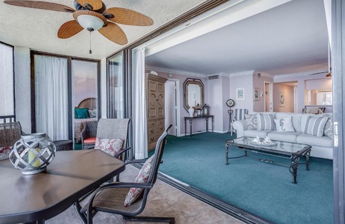 Punta Rassa House | Causeway Dreams & Sanibel Sunsets