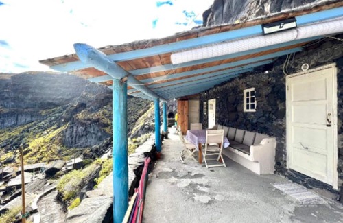 Valverde Ski Chalet | Cave House with Sea Views and BBQ for up to 5 guests Book your Experience