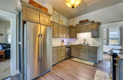 Cave Springs Apartment | Cave Springs Home about 16 Mi to Razorback Stadium!