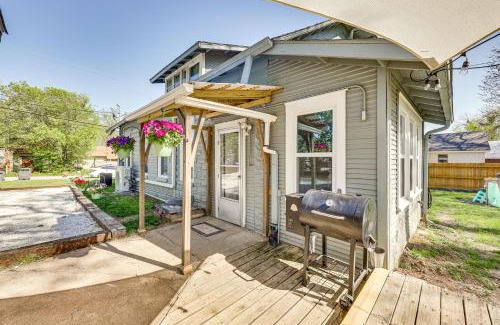 Cave Springs Apartment | Cave Springs Home about 16 Mi to Razorback Stadium!