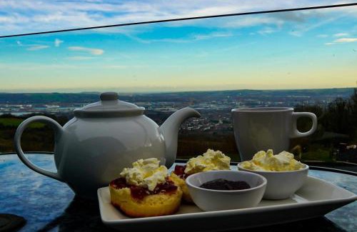 Belfast Apartment | Cavehill city view