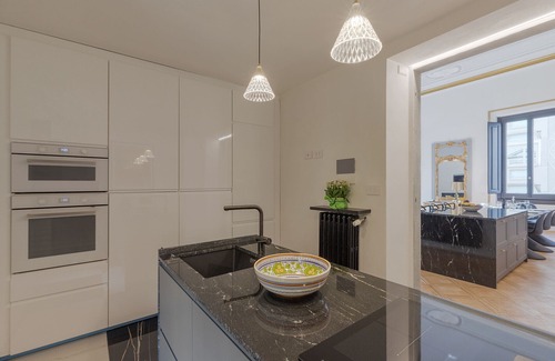 San Lorenzo Apartment | Cavour 83 Prestige House, 3 bedrooms and 2 bathrooms