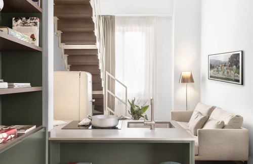 San Lorenzo Apartment | Cavour Deluxe apartment in Florence by Mmega