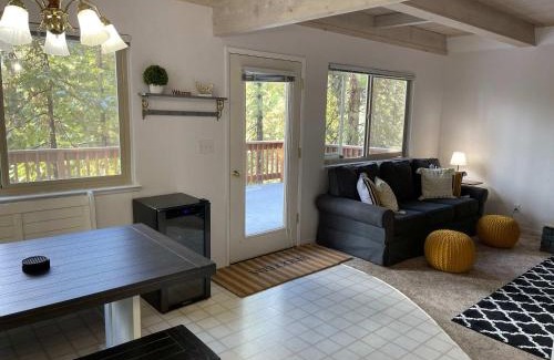West Village House | Cavu Cabin - A Classic Mountainside Escape