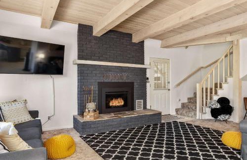 West Village House | Cavu Cabin - A Classic Mountainside Escape