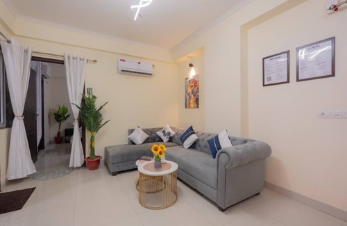 Tonk Phatak Apartment | Cayetana Luxury Homestays 3BHK With Jacuzzi