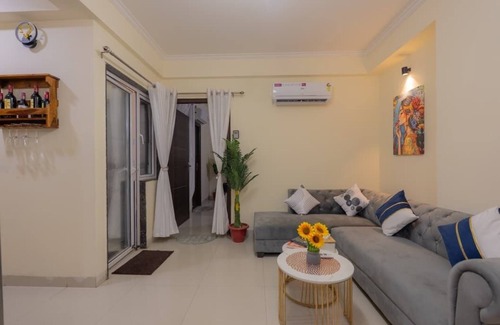 Tonk Phatak Apartment | Cayetana Luxury Homestays 3BHK With Jacuzzi