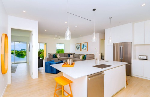 Seven Mile Beach Villa | Cayman Luxury Rentals at One Canal Point