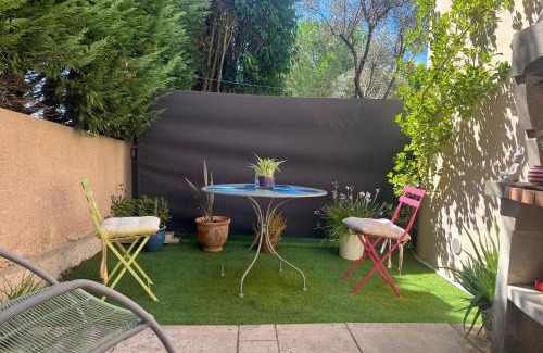 Sausset-les-Pins Bed & Breakfast | Caza Bodo
