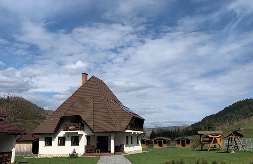 Vidra Villa | Cazare Apuseni Pensiune cu ciubăr