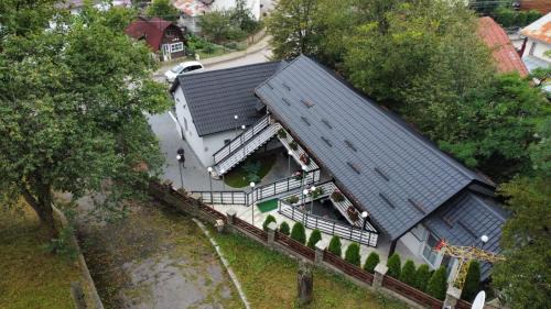 Campulung Moldovenesc Hotel | Cazare Moldi Btt