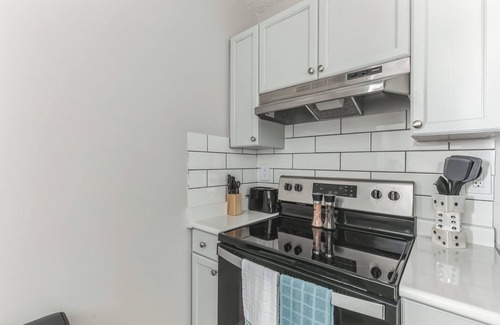Westover Apartment | CB 3516-301 Modern Fayetteville Charm