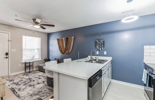 Westover Apartment | CB 965-301 Modern Fayetteville Charm